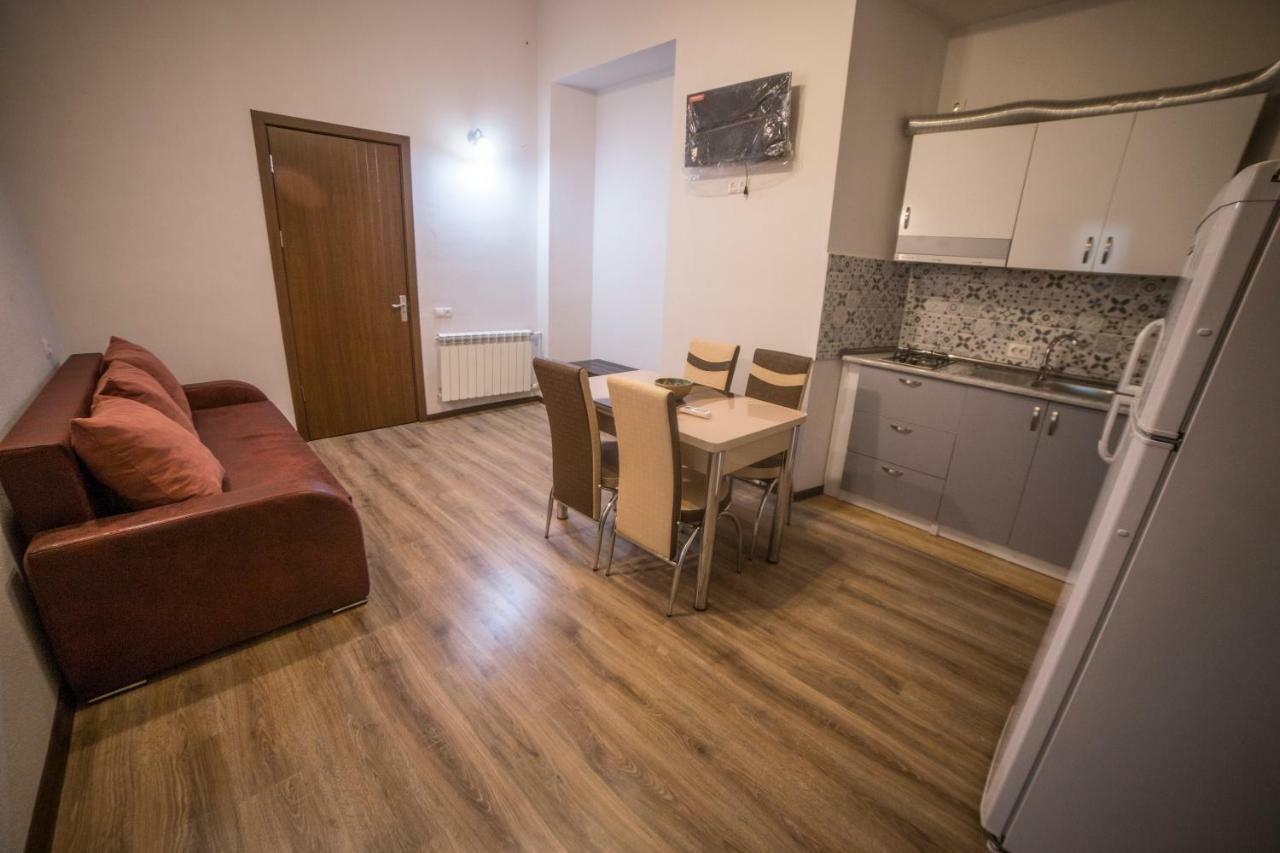 Your Apartment In This City N2 Тбилиси Экстерьер фото